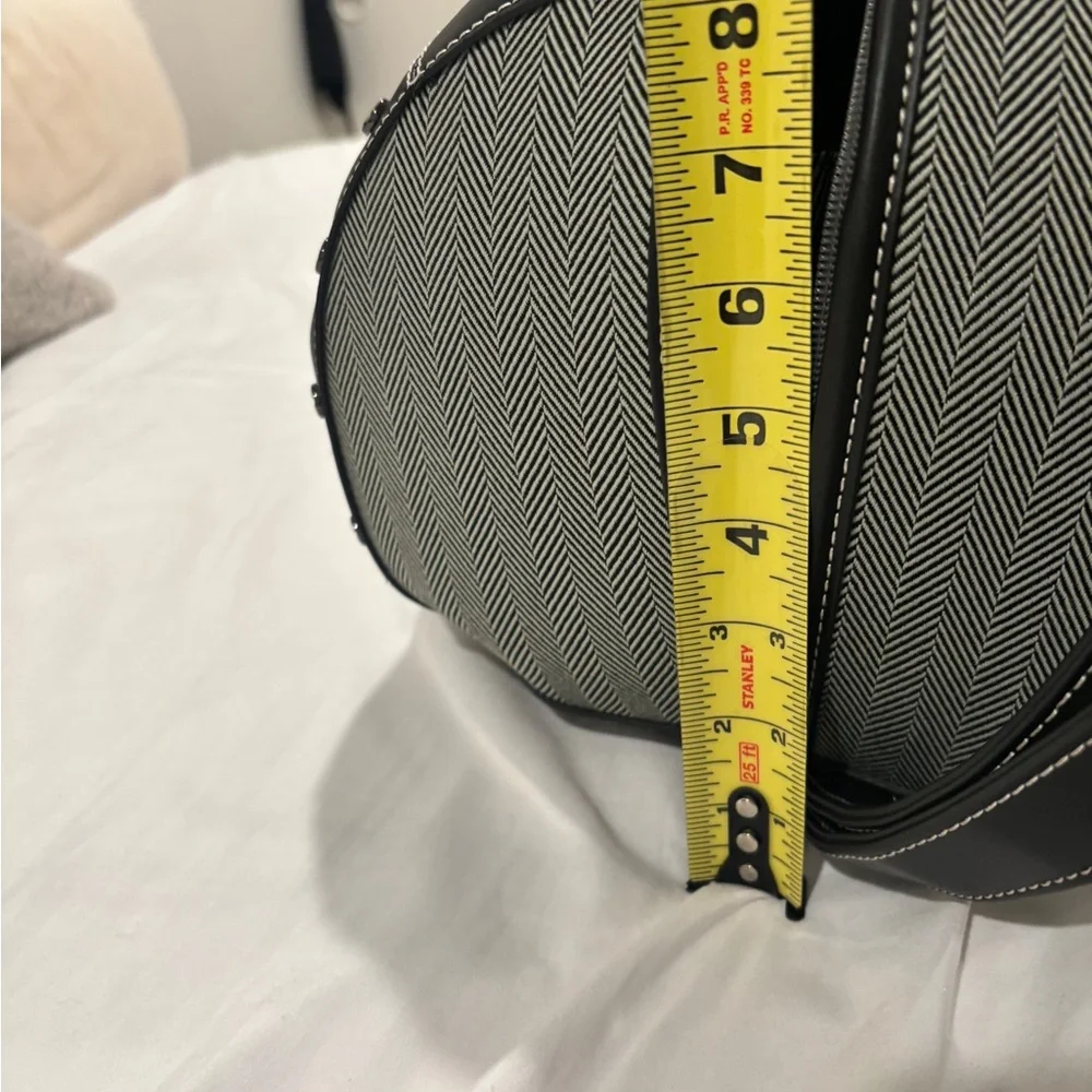 Samsonite Black and Gray Duffel Bag